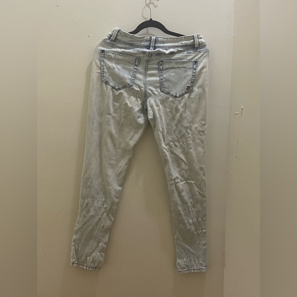 Women’s Light Blue Washed Jeans from Indigo Reins, size 28, Preloved. - Picture 3 of 5